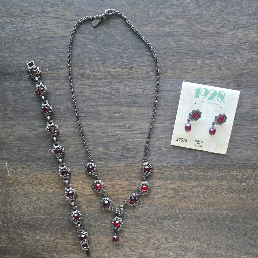 Vintage Necklace Set